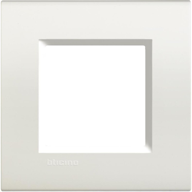 Рамка 1 пост, прямоугольная форма. НЕЙТРАЛЬНЫЙ. Цвет Белый. Немецкий/Итальянский стандарт, 2 модуля. Bticino LIVINGLIGHT. LNA4802BI