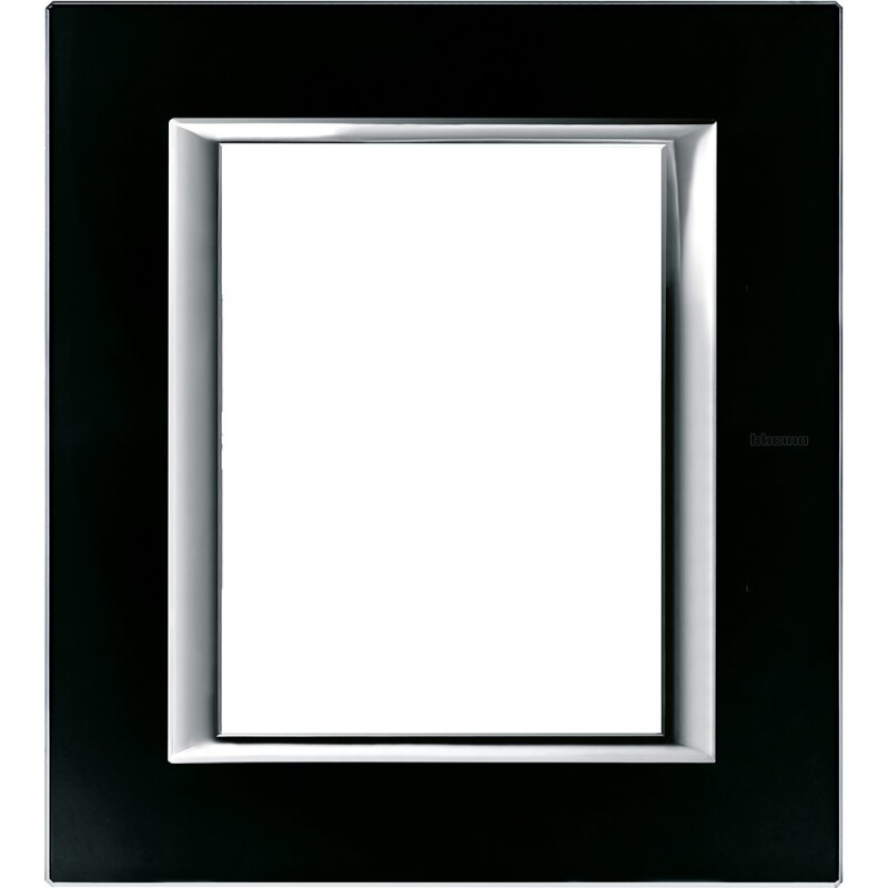 Рамка 1 пост, прямоугольная форма. СТЕКЛО. Цвет Чёрное стекло. Итальянский стандарт, 3+3 модуля. Bticino AXOLUTE. HA4826VNN